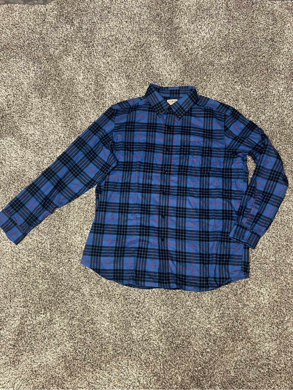 L.L. Bean Men's Blue Plaid Button-Front Flannel Shirt 100% cotton